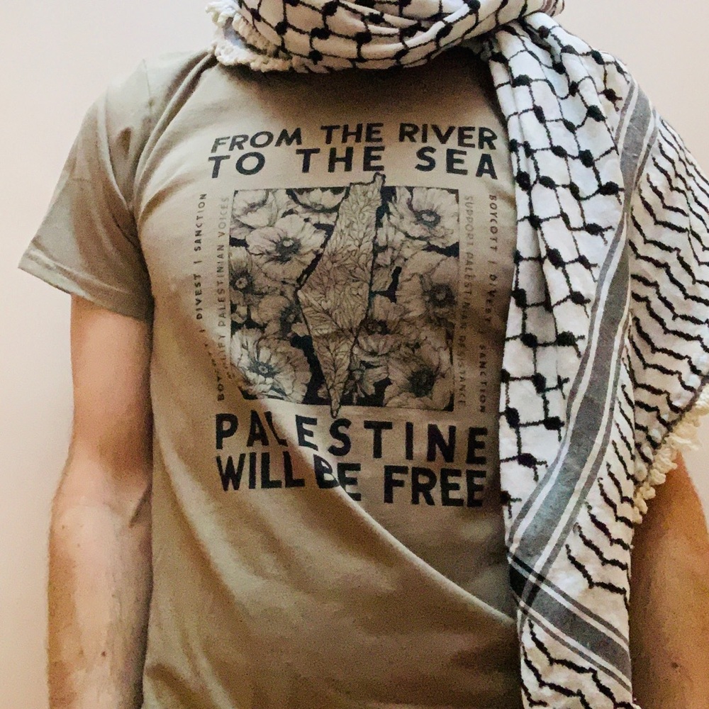 FREE PALESTINE 🕊️ NWT hand-printed t-shirt - 100% cotton - unisex